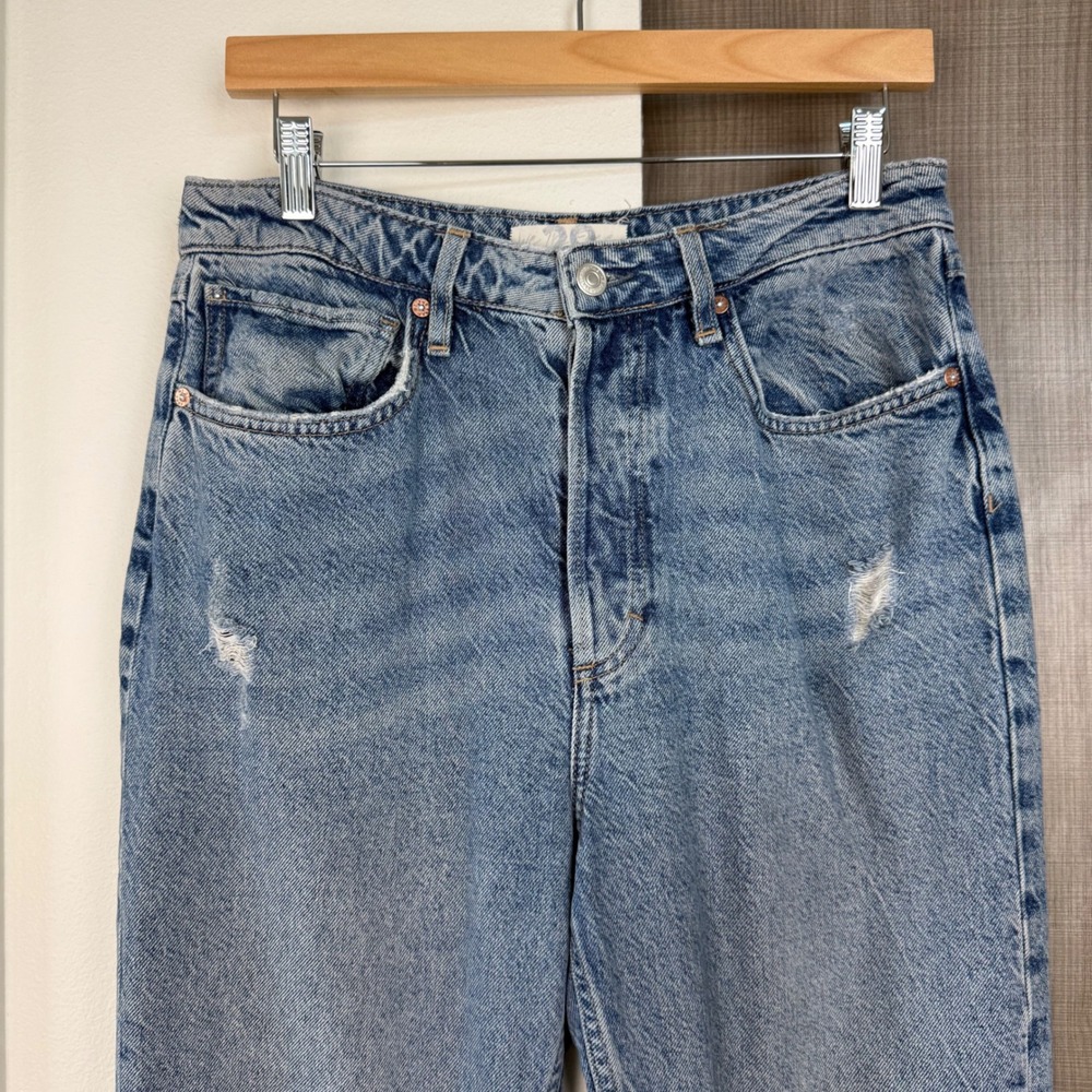 We the Free Straight Leg Jeans Distressed Size 29 - Picture 3 of 11